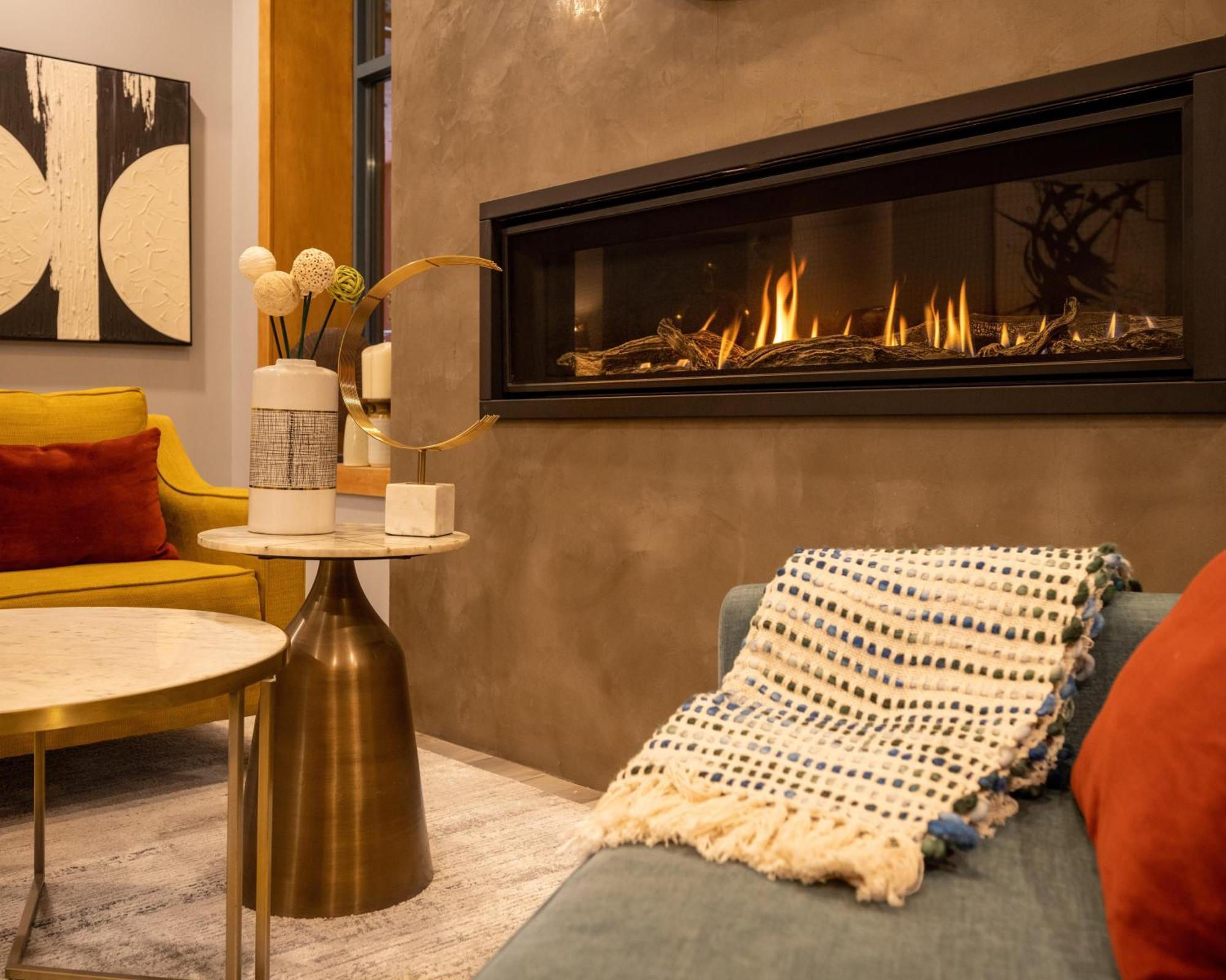 Alpenglow Lodge Sunny Studio With Sitting Area By Mva Whistler Dış mekan fotoğraf