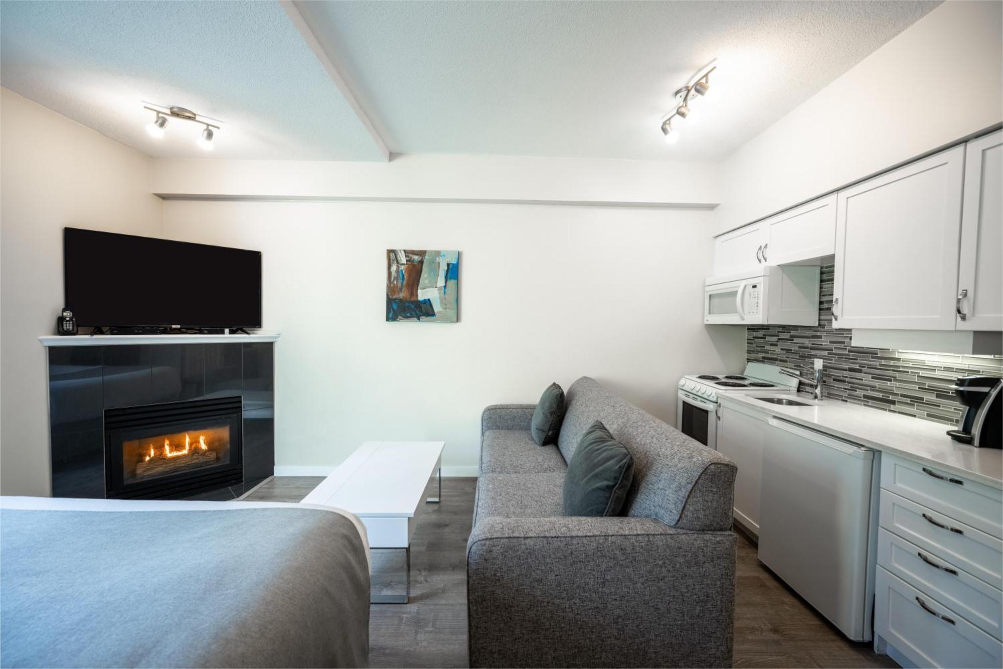Alpenglow Lodge Sunny Studio With Sitting Area By Mva Whistler Dış mekan fotoğraf