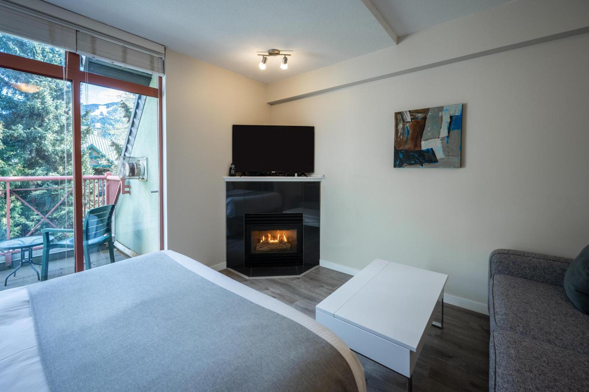 Alpenglow Lodge Sunny Studio With Sitting Area By Mva Whistler Dış mekan fotoğraf